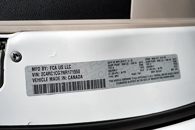 Used 2022 White Chrysler LX image 33