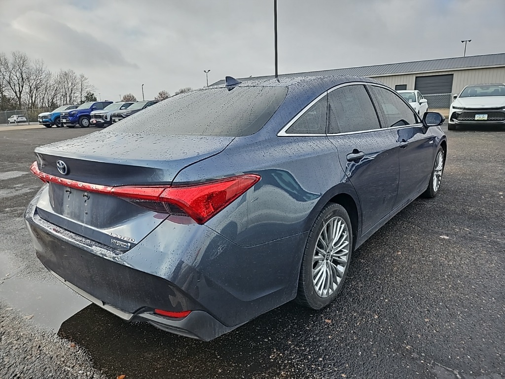 2021 Toyota Avalon Hybrid Limited photo 3