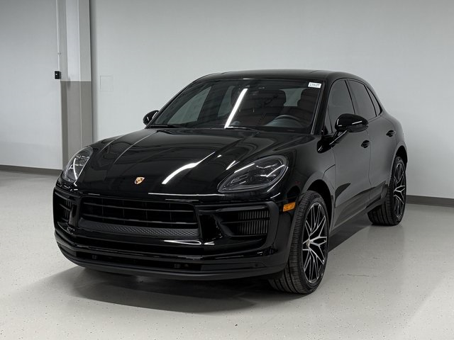 2022 Porsche Macan S's photo