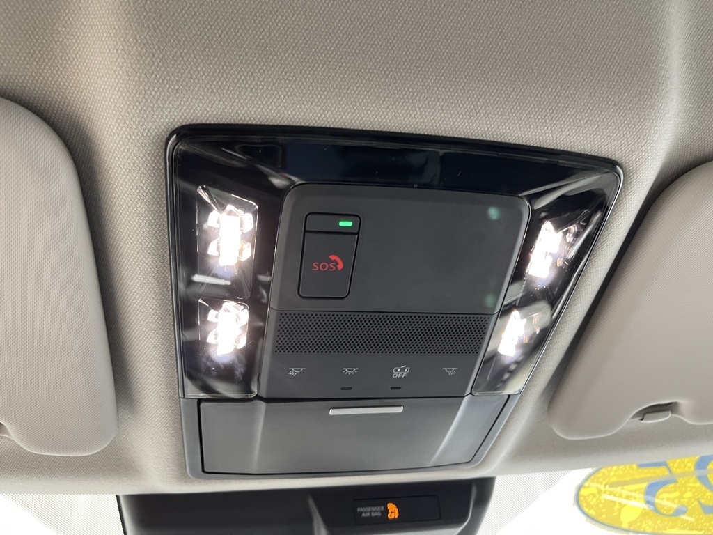 2025 Mitsubishi Outlander SE photo 7