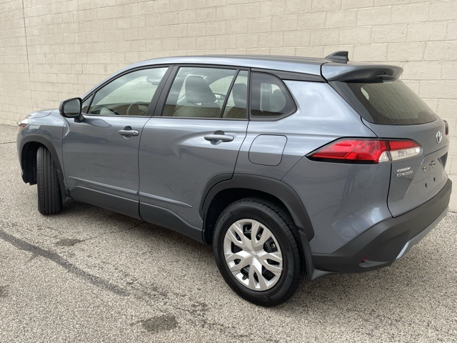2025 Toyota Corolla Cross L photo 2