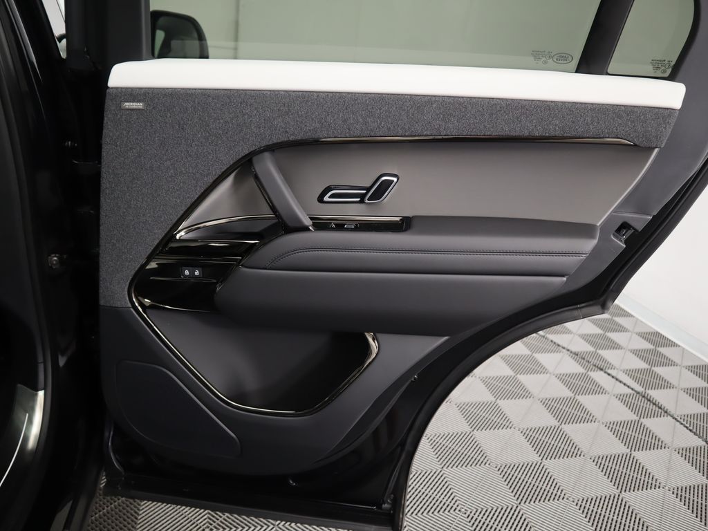 2025 Land Rover Range Rover Sport P530 Dynamic SE photo 23