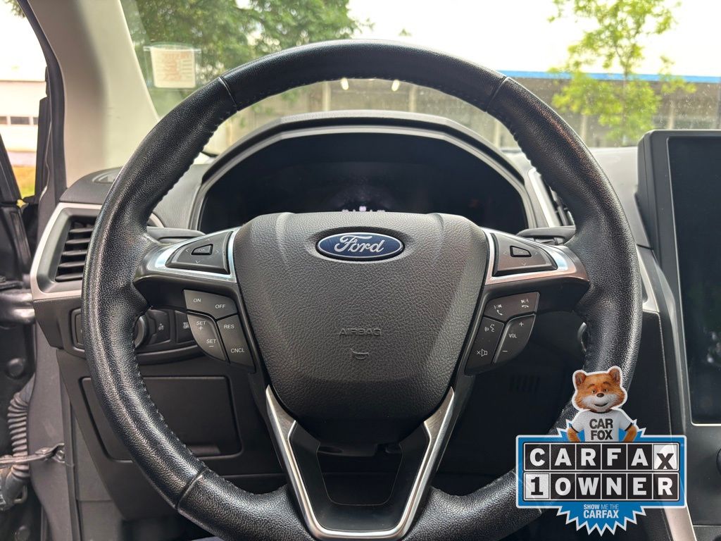 2022 Ford Edge SEL photo 11