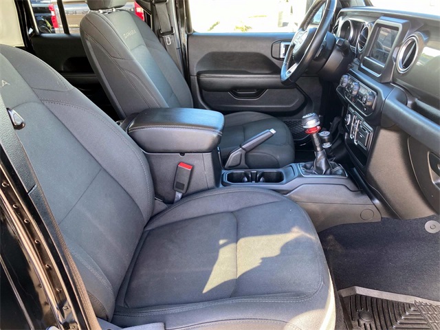 2020 Jeep Wrangler Unlimited Sahara photo 23