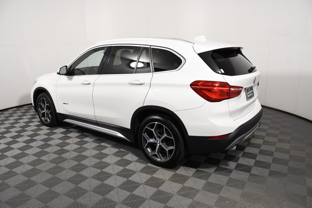 2017 Bmw X1 XDrive28i photo 3