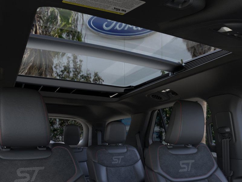 2025 Ford Explorer ST photo 21
