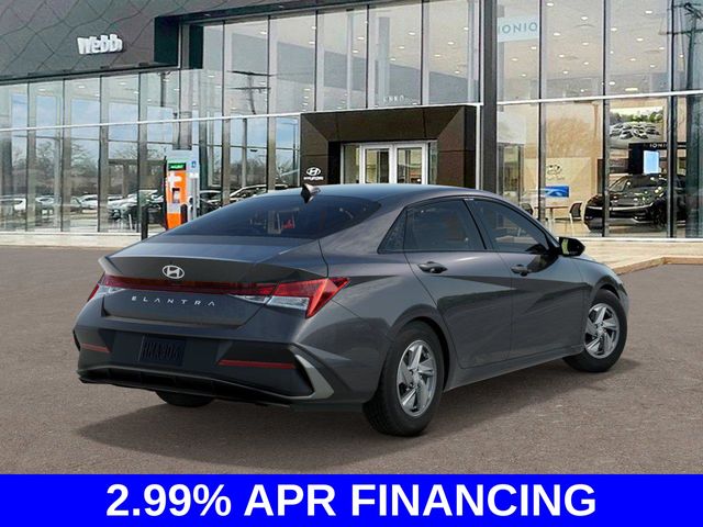 2025 Hyundai Elantra SE photo 4