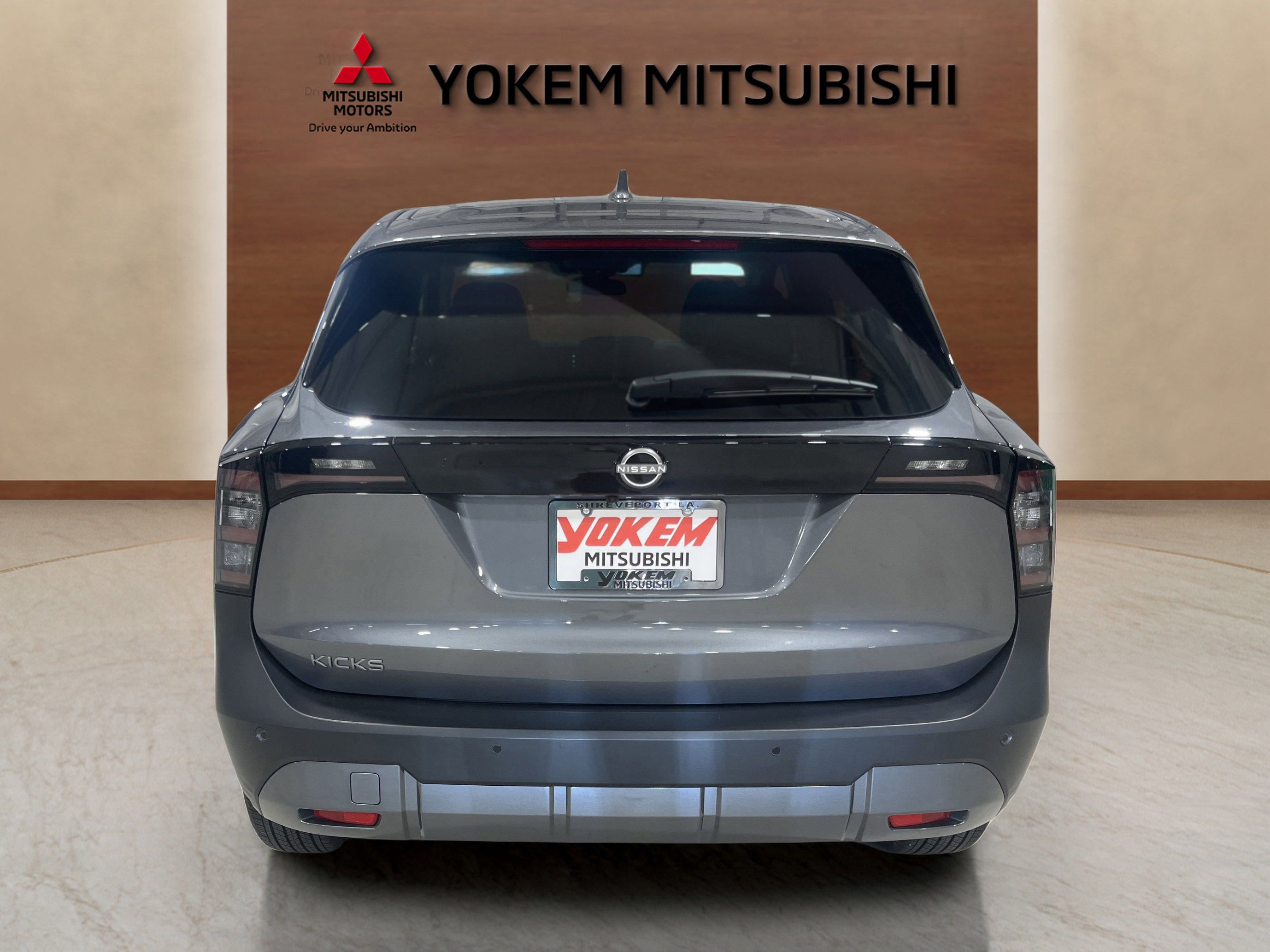2025 Nissan Kicks SV photo 3