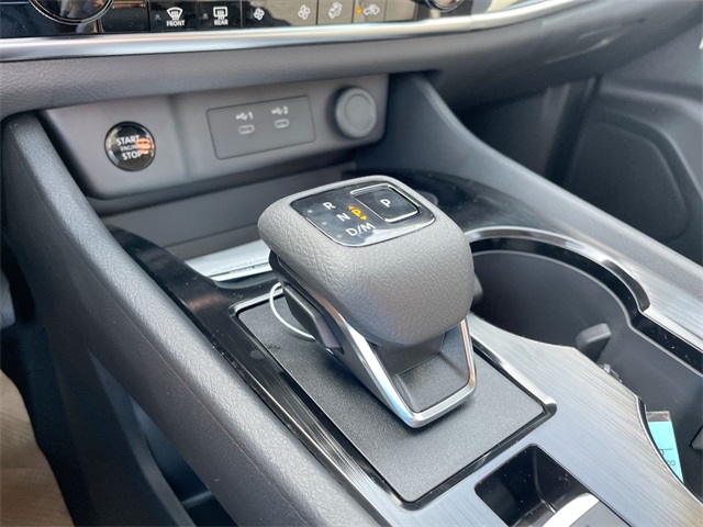 2025 Nissan Rogue SV photo 26