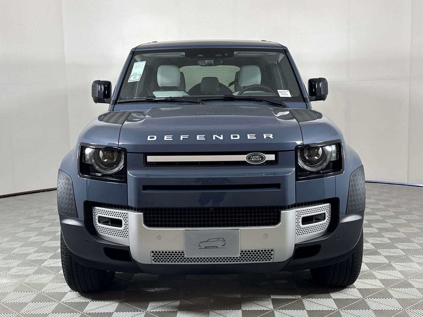 2025 Land Rover Defender 110 S photo 8