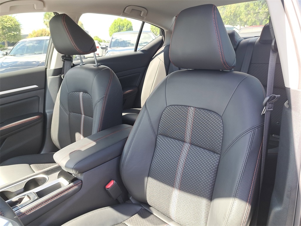 2025 Nissan Altima 2.5 SR photo 20