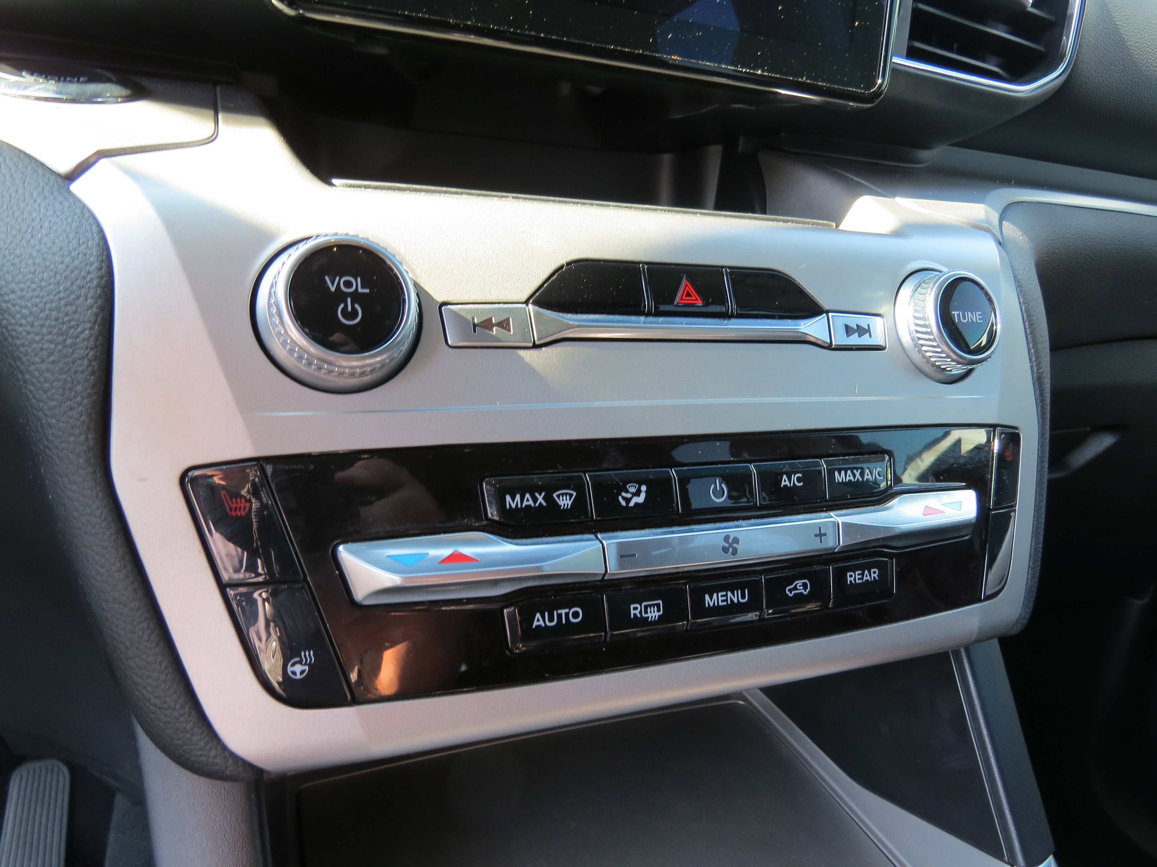 2022 Ford Explorer XLT photo 8