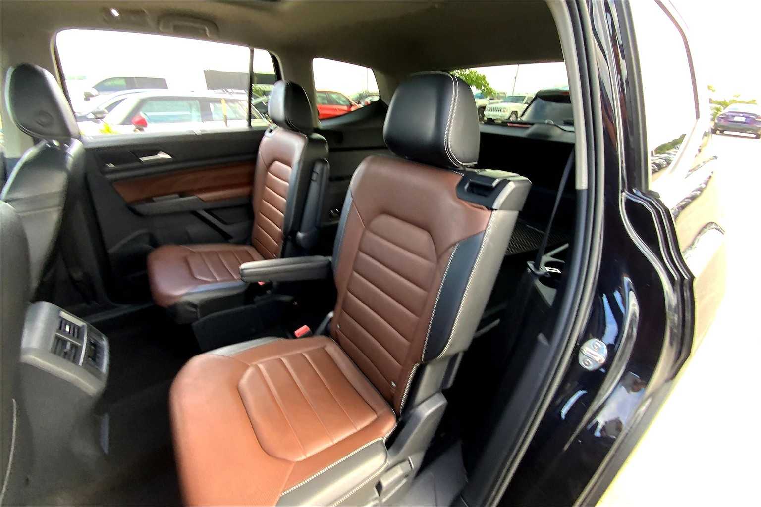 2022 Volkswagen Atlas V6 SEL Premium R-Line photo 20