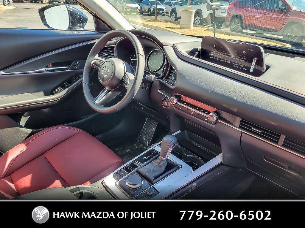 2025 MAZDA CX-30 - Image 16