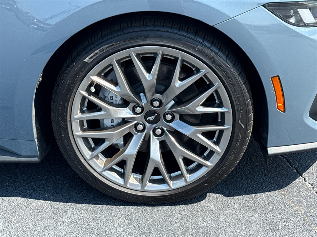 2024 Ford Mustang GT Premium photo 13