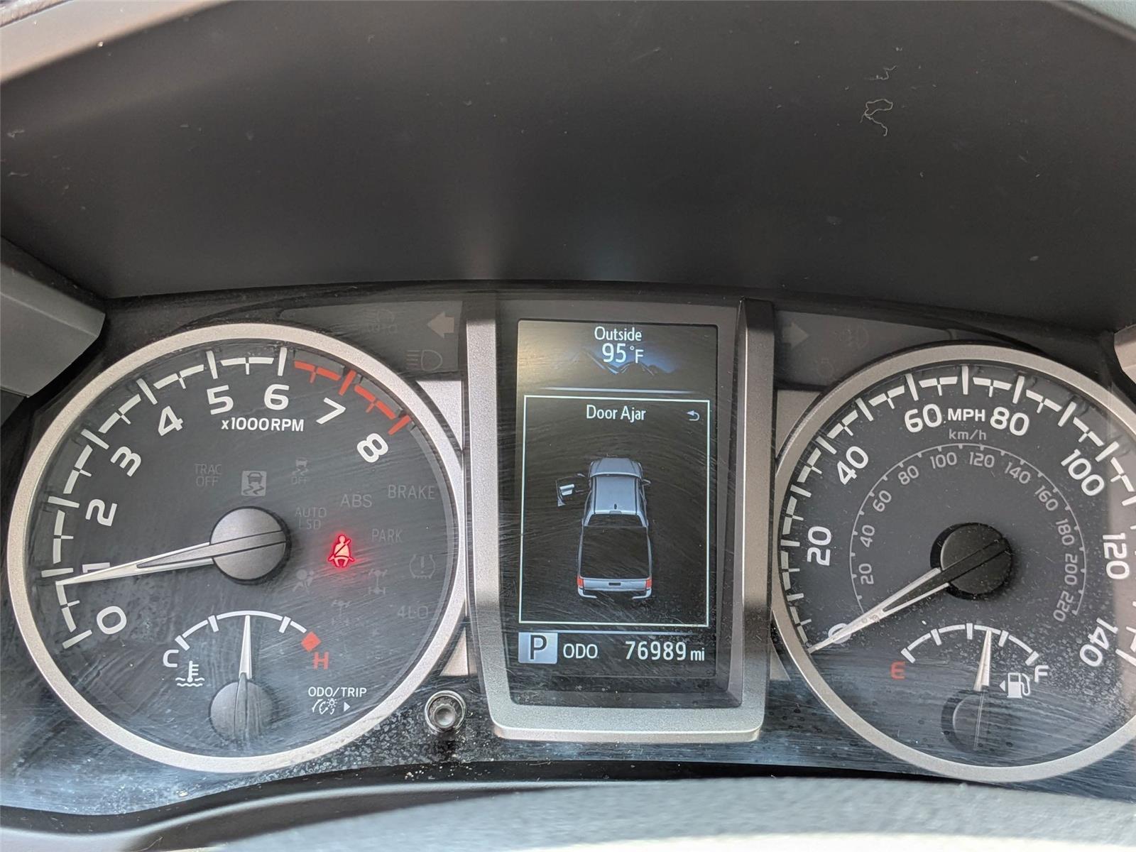 2023 Toyota Tacoma SR5 Double Cab V6 photo 18