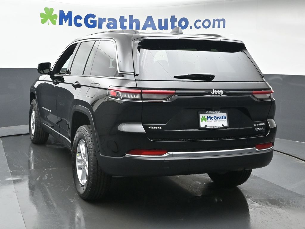 2025 Jeep Grand Cherokee Laredo photo 19