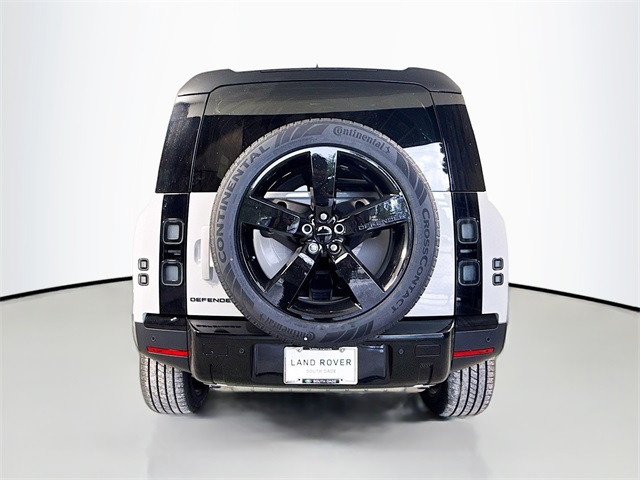 2026 Land Rover Defender 110 S photo 3