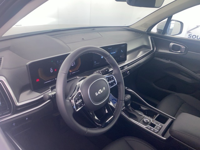 2025 Kia Sorento S photo 8