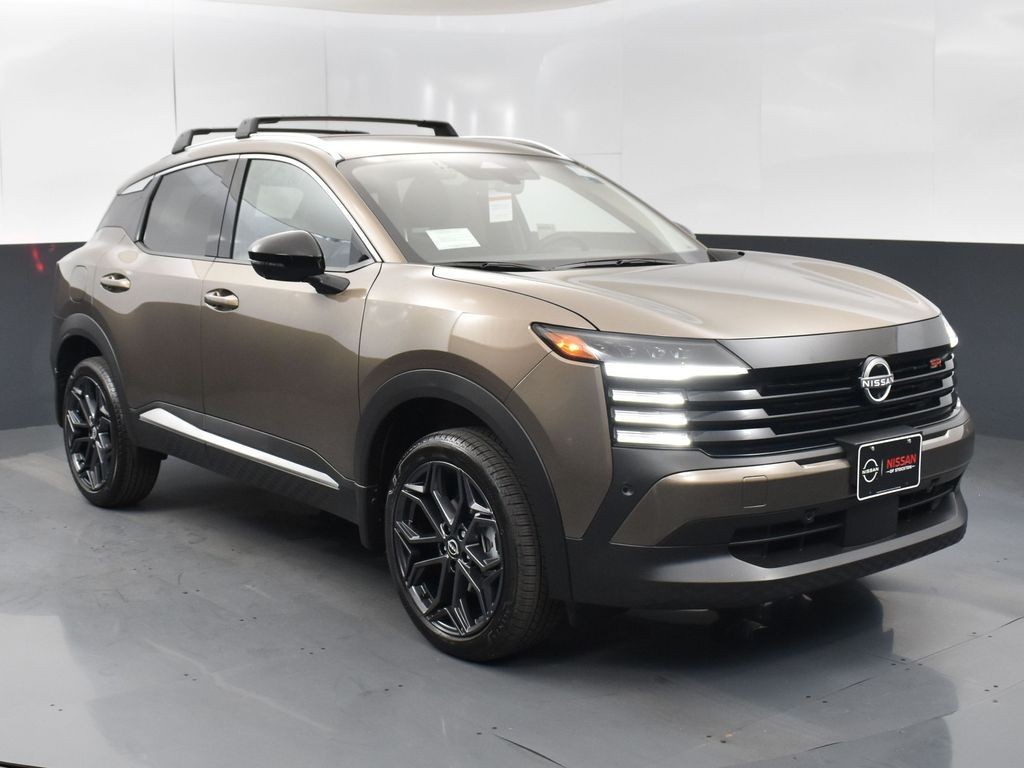 2026 Nissan KICKS SR's photo