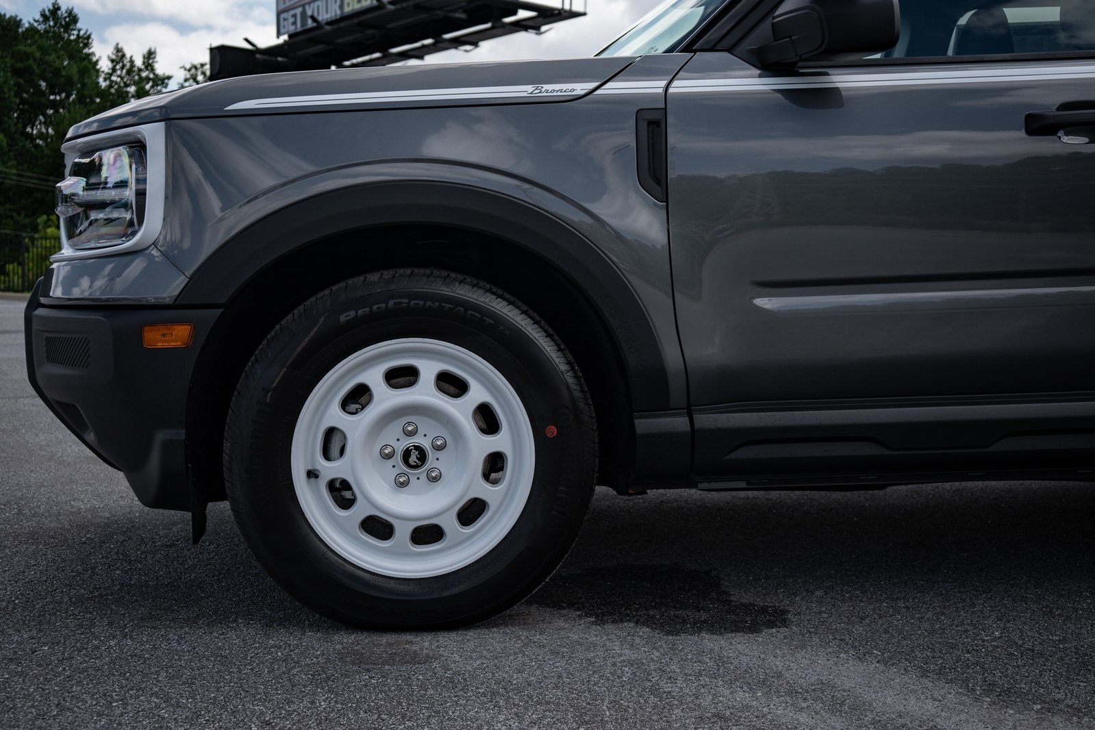 2025 Ford Bronco Sport Heritage photo 2