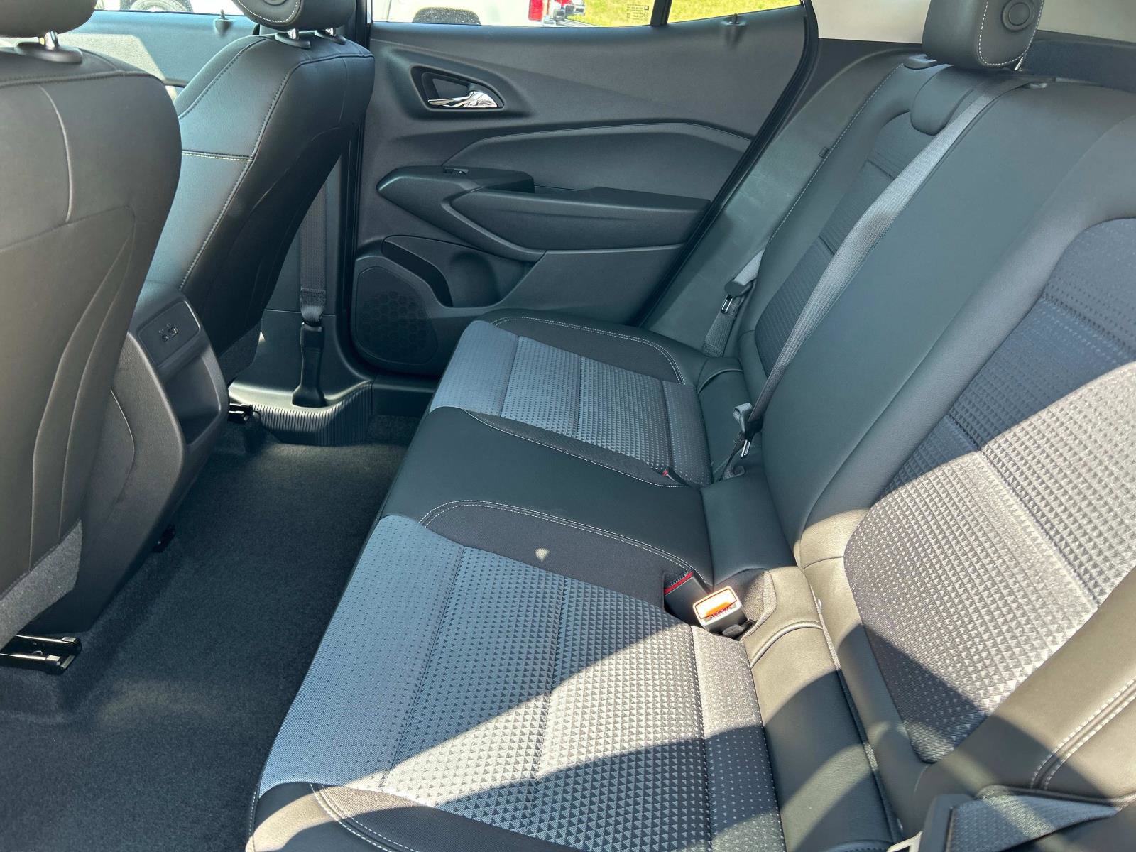 2025 Chevrolet Trax LT photo 18