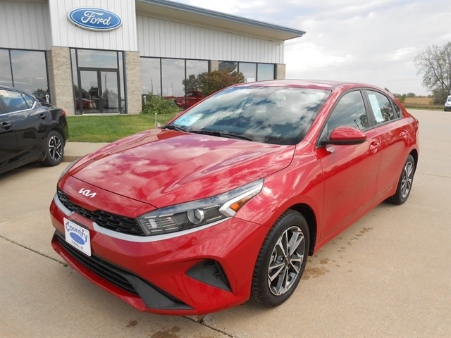 2024 Kia Forte LXS's photo