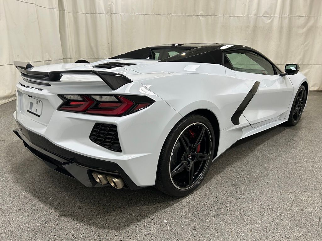 2022 Chevrolet Corvette Stingray 2LT Convertible photo 7