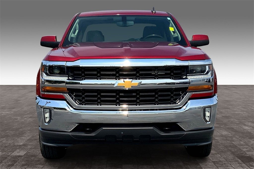 2018 Chevrolet Silverado 1500 LT photo 3