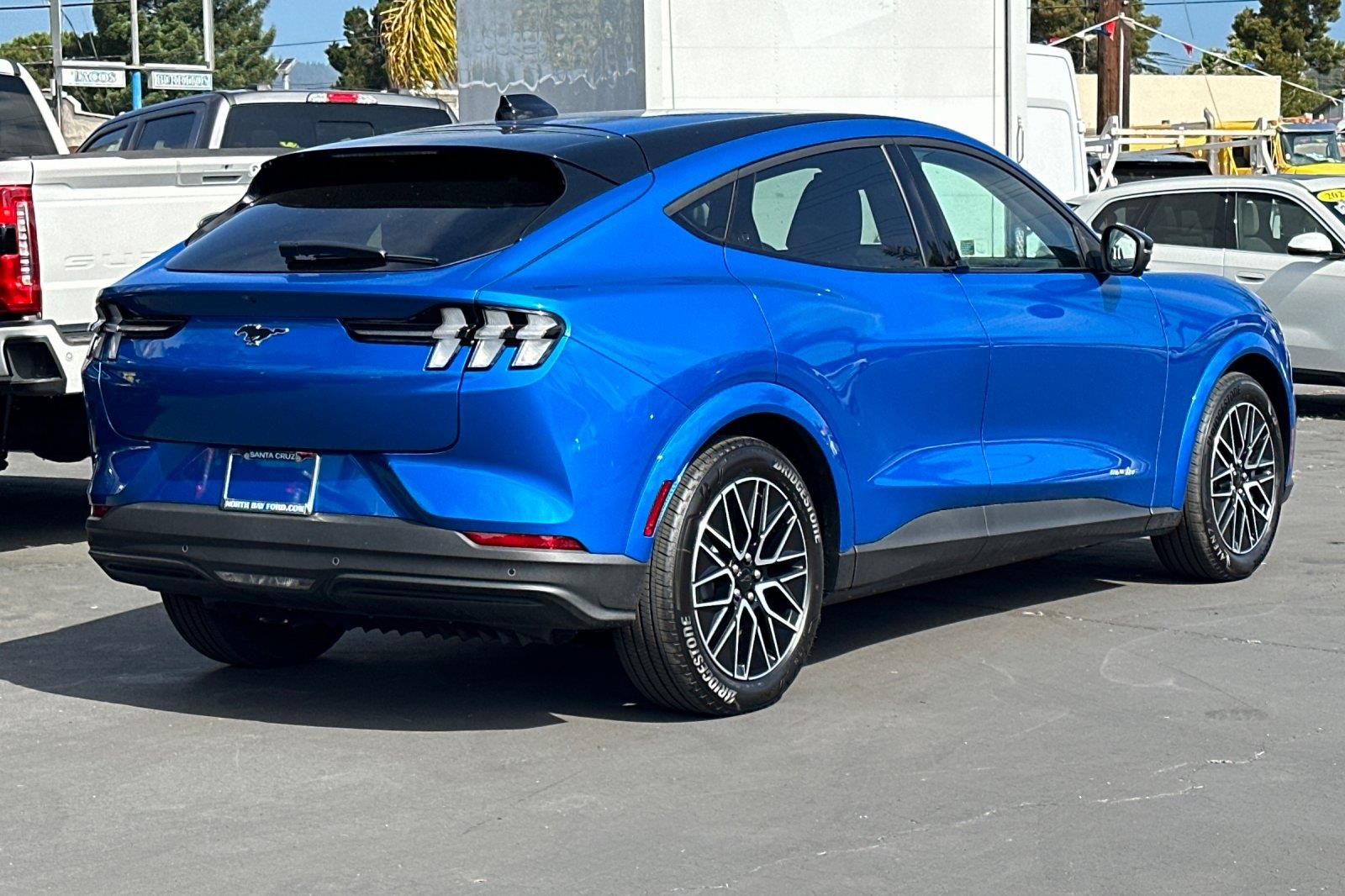 2025 Ford Mustang Mach-E Premium photo 2