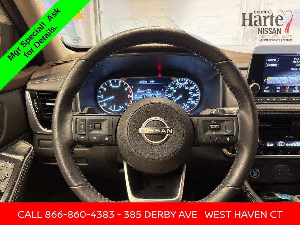 2022 Nissan Rogue SL photo 13