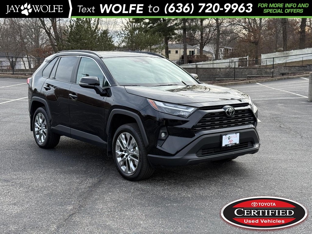 2023 Toyota RAV4 XLE Premium's photo