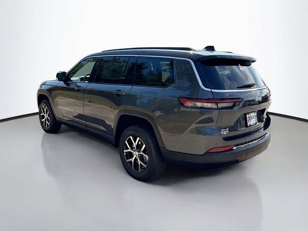 2025 Jeep Grand Cherokee Limited photo 4