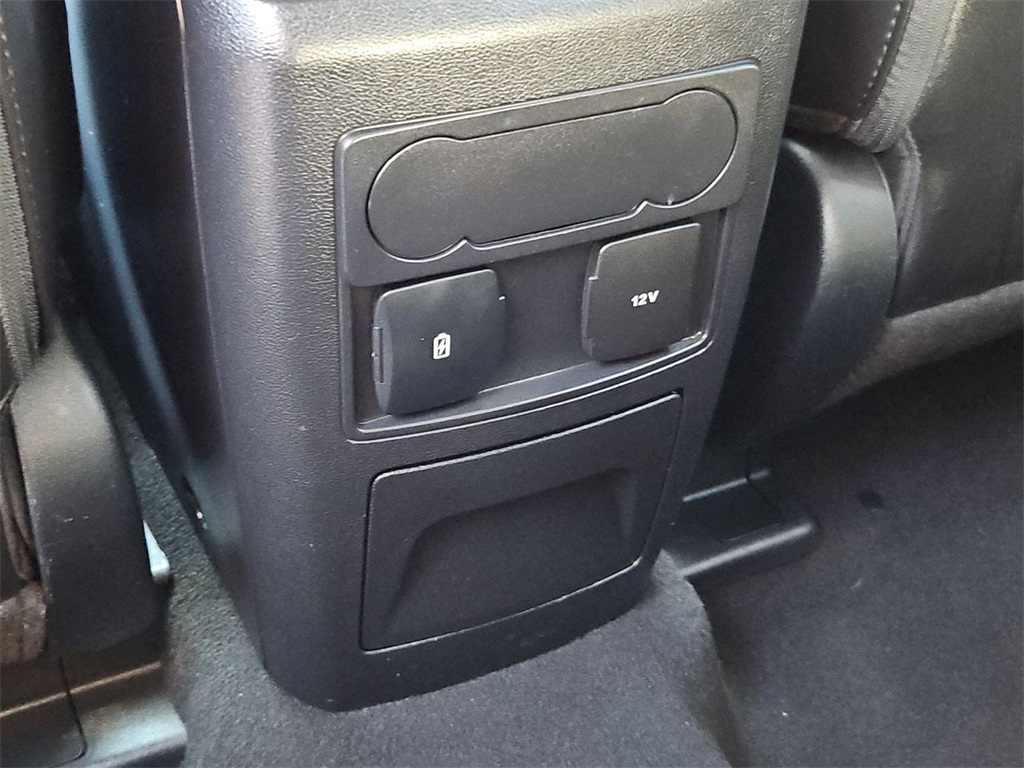 2024 Ford Explorer XLT photo 24