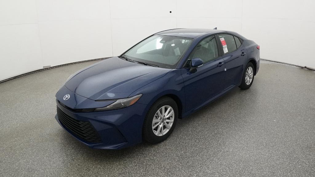 2026 Toyota Camry LE's photo