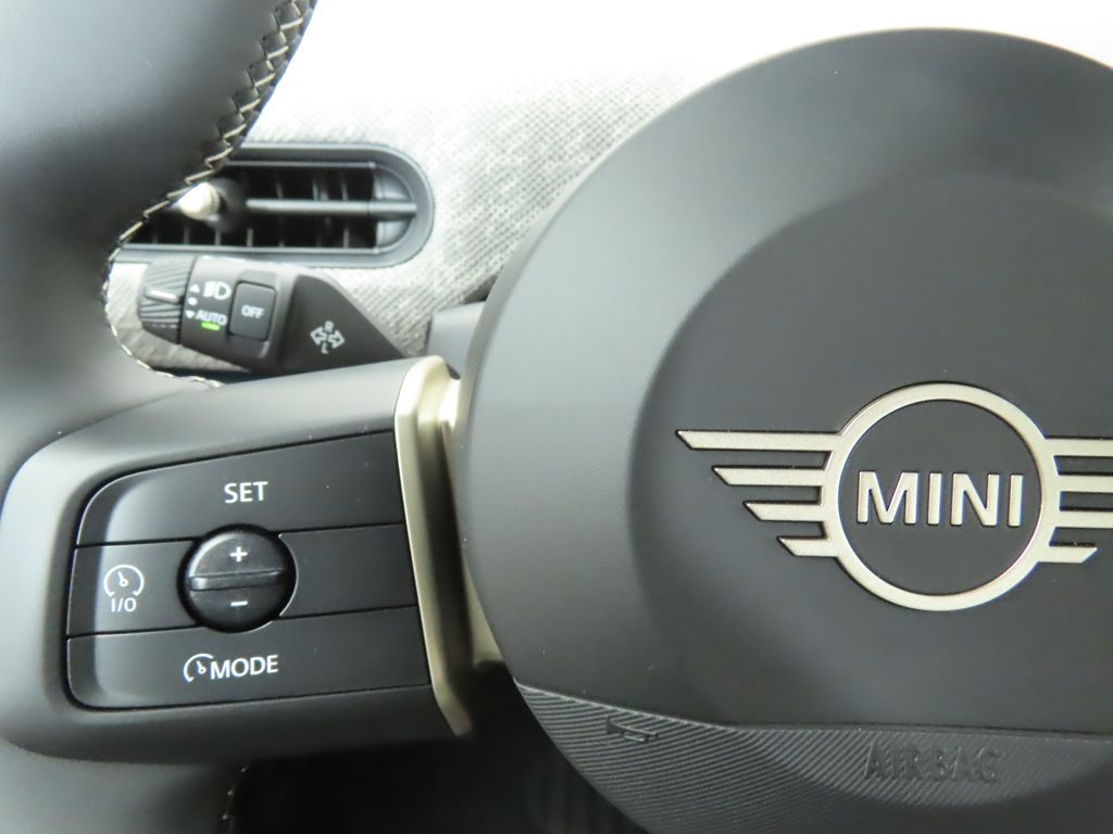 2025 Mini Cooper 4 Door Hardtop Signature photo 10