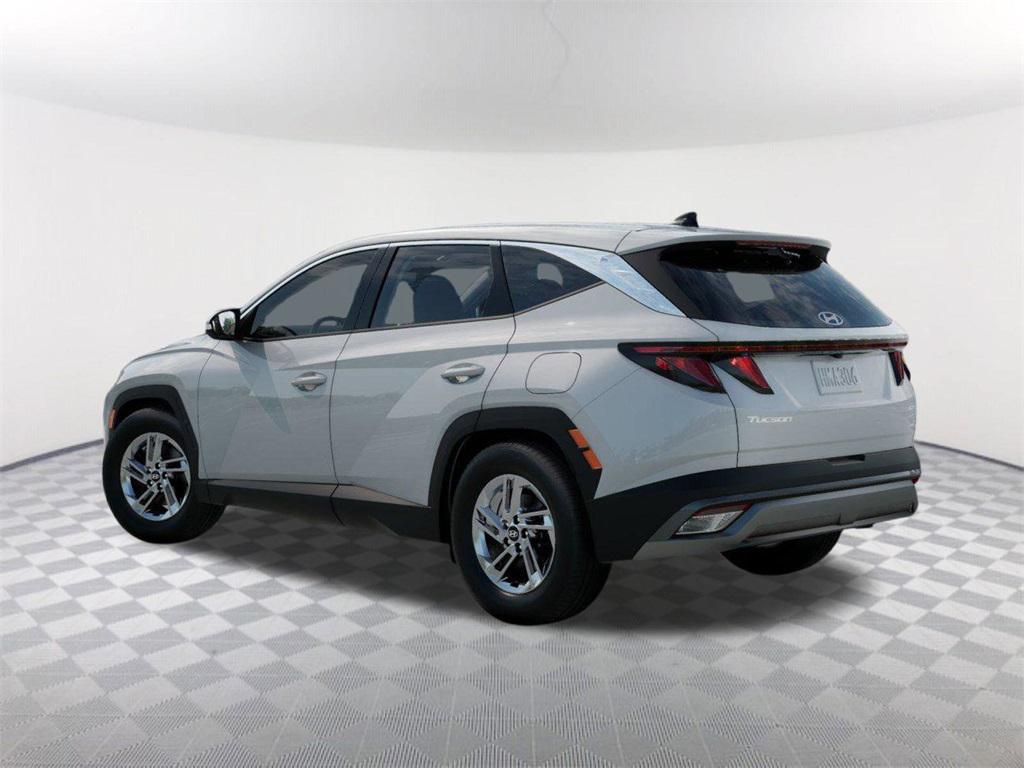 2026 Hyundai Tucson SE photo 3