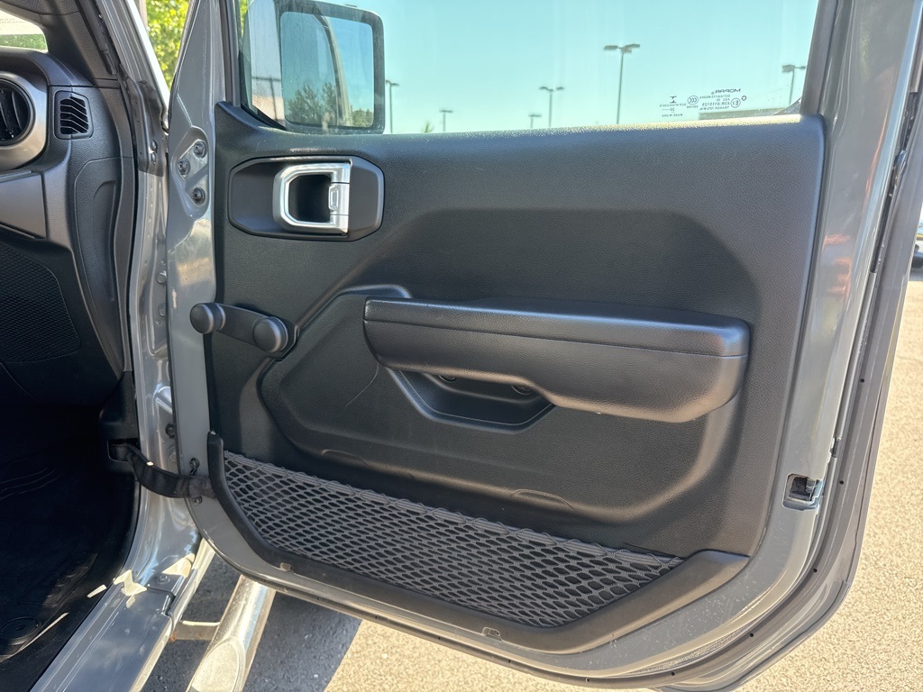 2021 Jeep Gladiator Sport photo 26