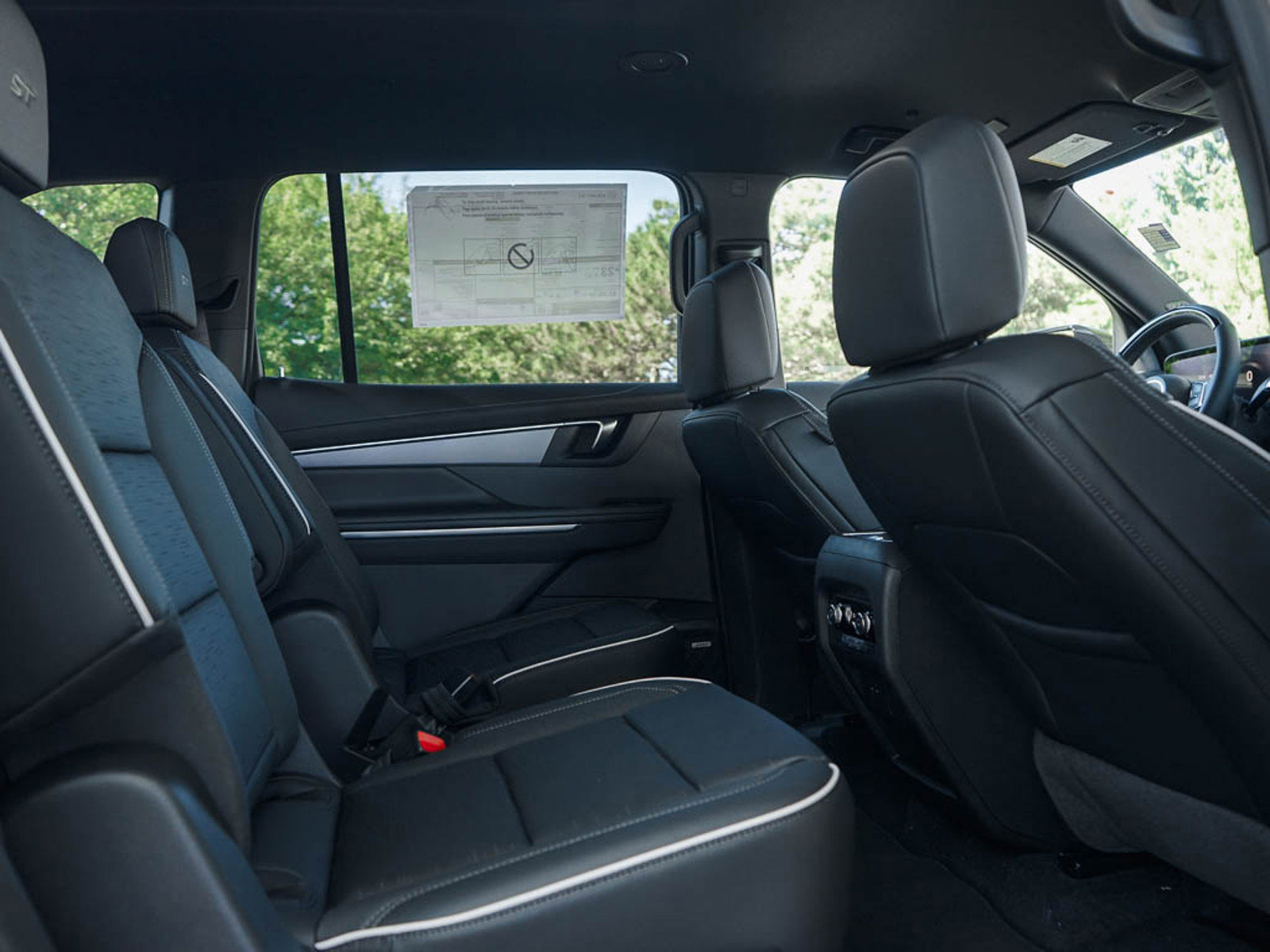 2025 Buick Enclave Sport Touring photo 11