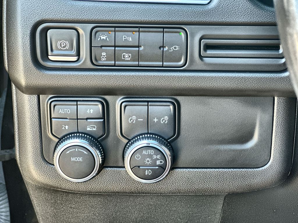 2022 Gmc Yukon SLT photo 18