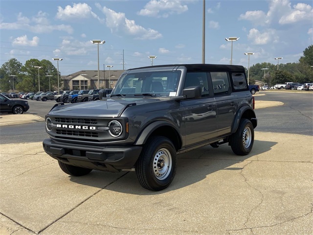 2025 Ford Bronco Base photo 4