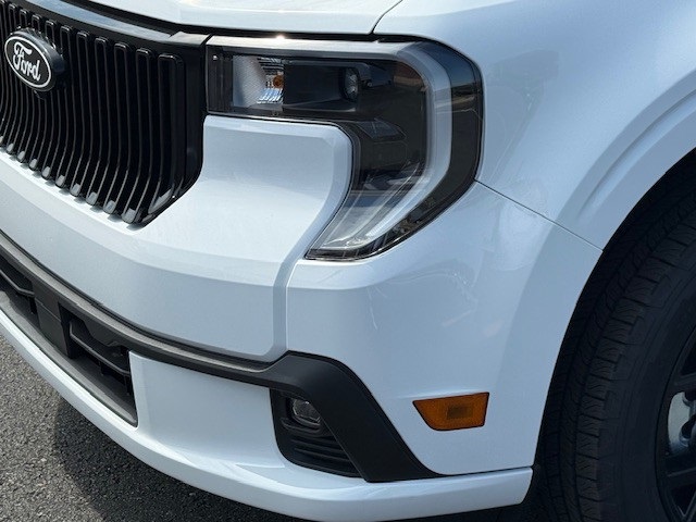 2025 Ford Maverick photo 9