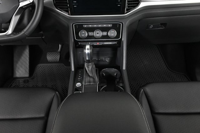 2022 Volkswagen Atlas Cross Sport SE Technology photo 15