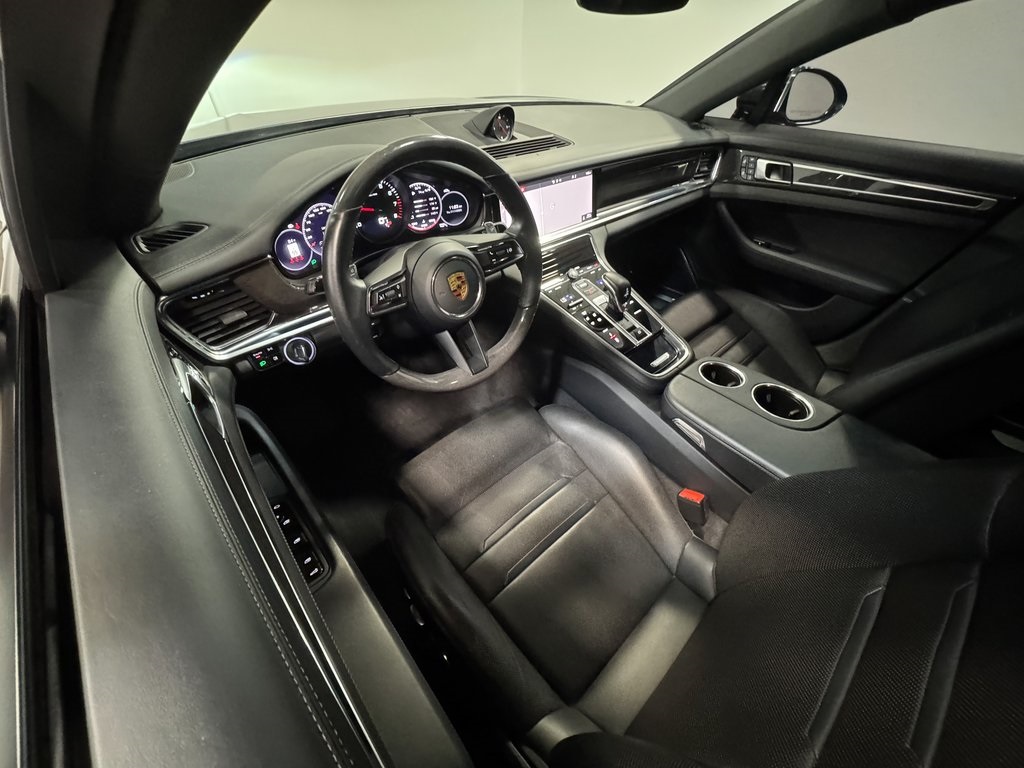 2021 Porsche Panamera 4 photo 2