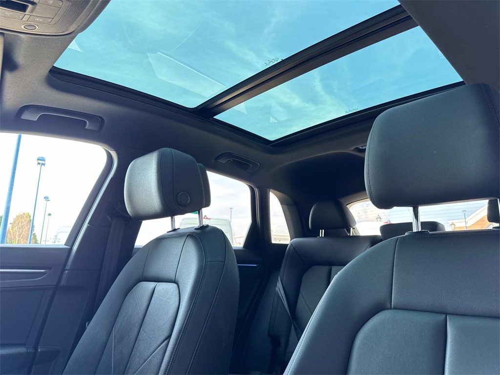 2022 Audi Q3 S line Premium Plus photo 32
