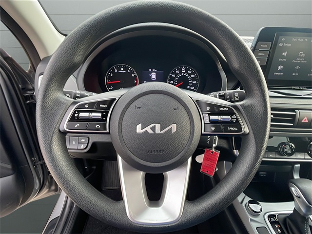 2023 Kia Seltos LX photo 15