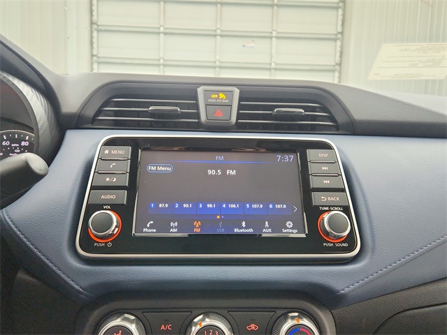 2025 Nissan Versa 1.6 SV photo 23
