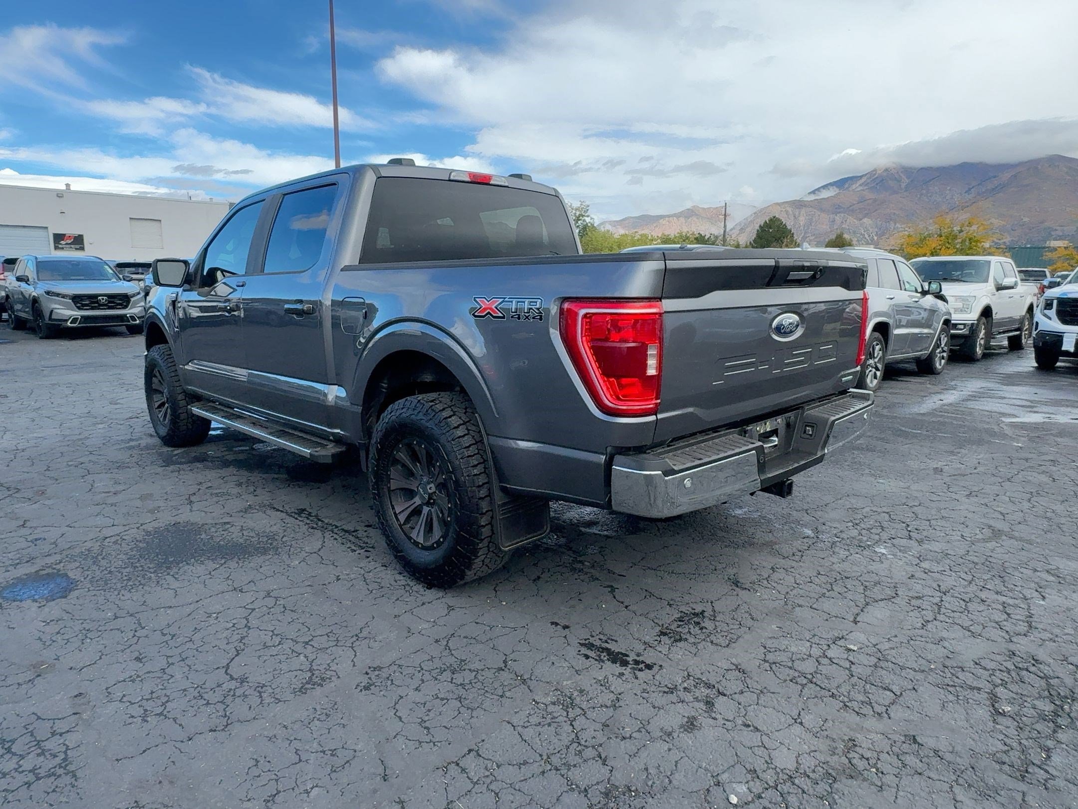 2021 Ford F-150 XLT photo 5