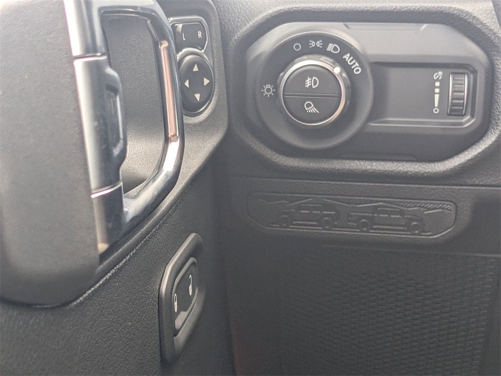 2025 Jeep Gladiator Sport S photo 19