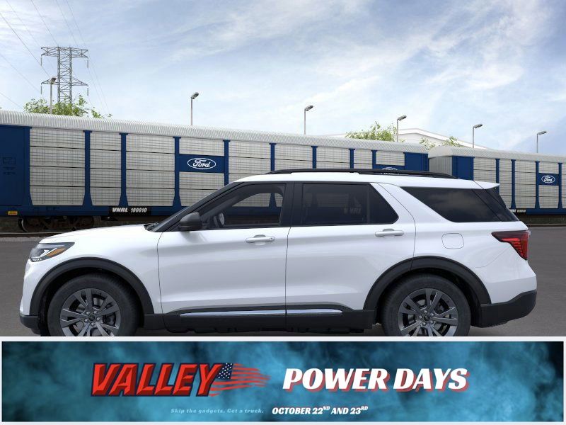 2025 Ford Explorer photo 4